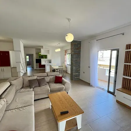Luxury Penthouse With Seaview Sarandë